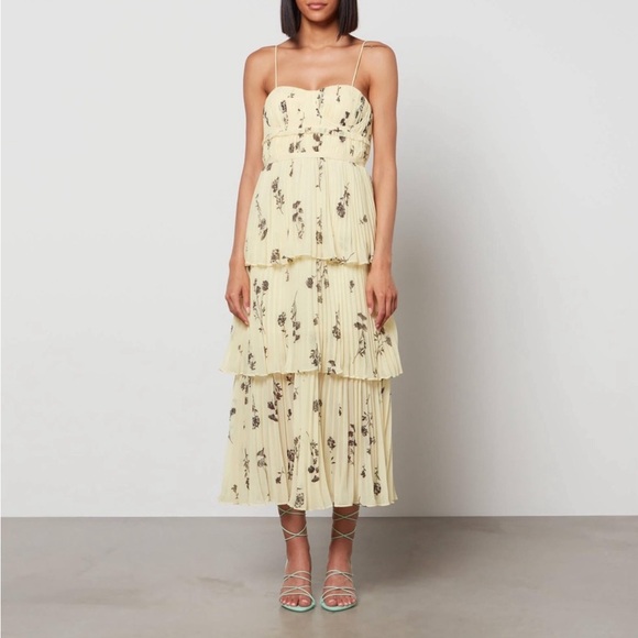 Self-Portrait Dresses & Skirts - Self-portrait Yellow silhouette chiffon tiered midi dress - US size 10